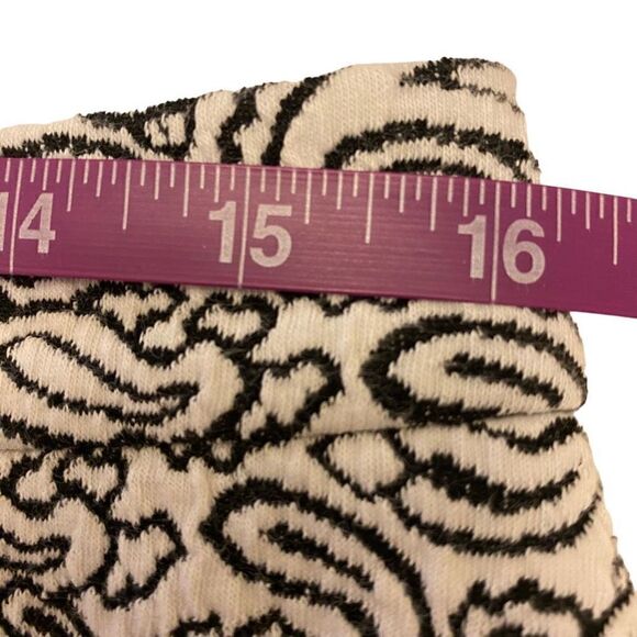 Michael Michael Kors White with Black Paisley Pencil Skirt Size Medium - Picture 9 of 10